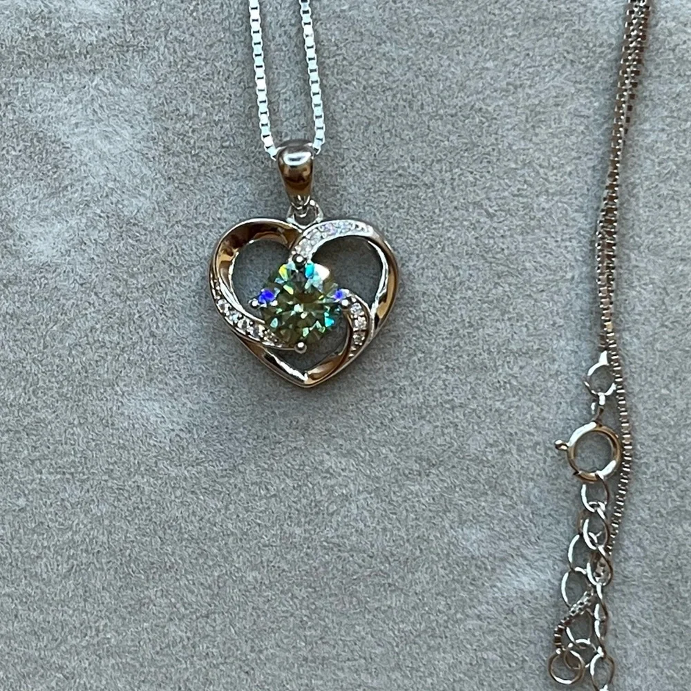 1ct Blue Green Round Cut Moissanite Diamond Heart Silver Necklace